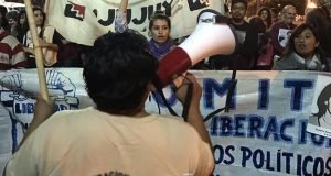 marcha plaza belgrano 2x1 may04 01 B