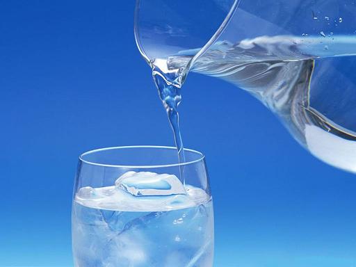 agua potable en bares