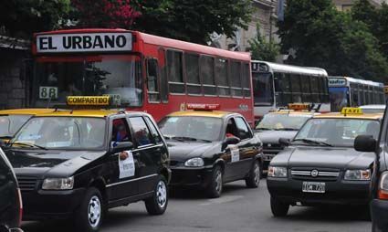 taxis y colectivos-tránsito