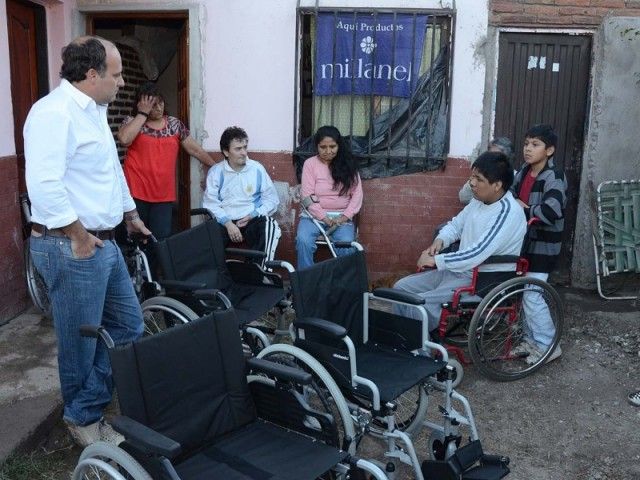 discapacitados alto comedero donacion