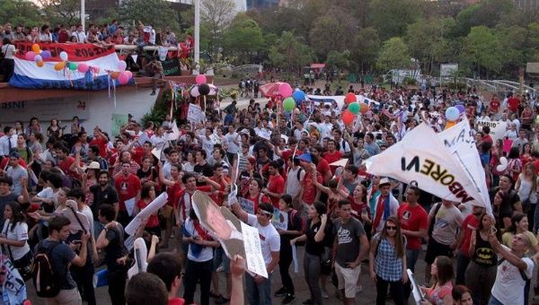 paraguay marcha estudiantes