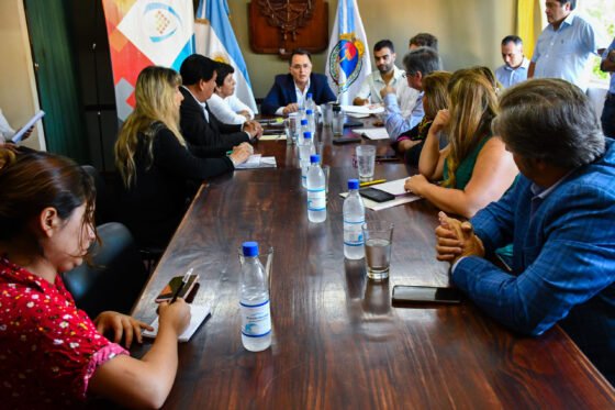 Debaten la caducidad de las concesiones a las empresas que prestan el ...
