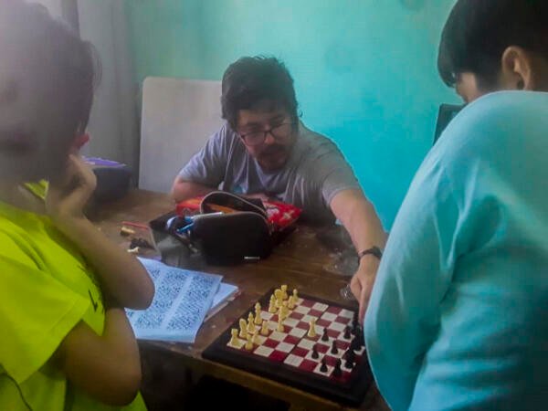 Comienza el torneo de ajedrez “Jaque Mate en el Xibi-Xibi”