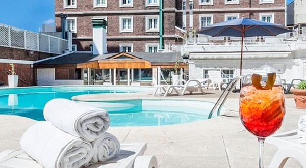 hotel piscina